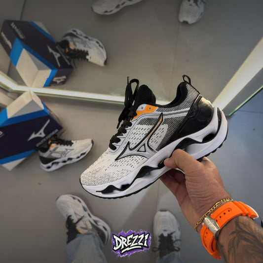 Mizuno Wave Stratos 3